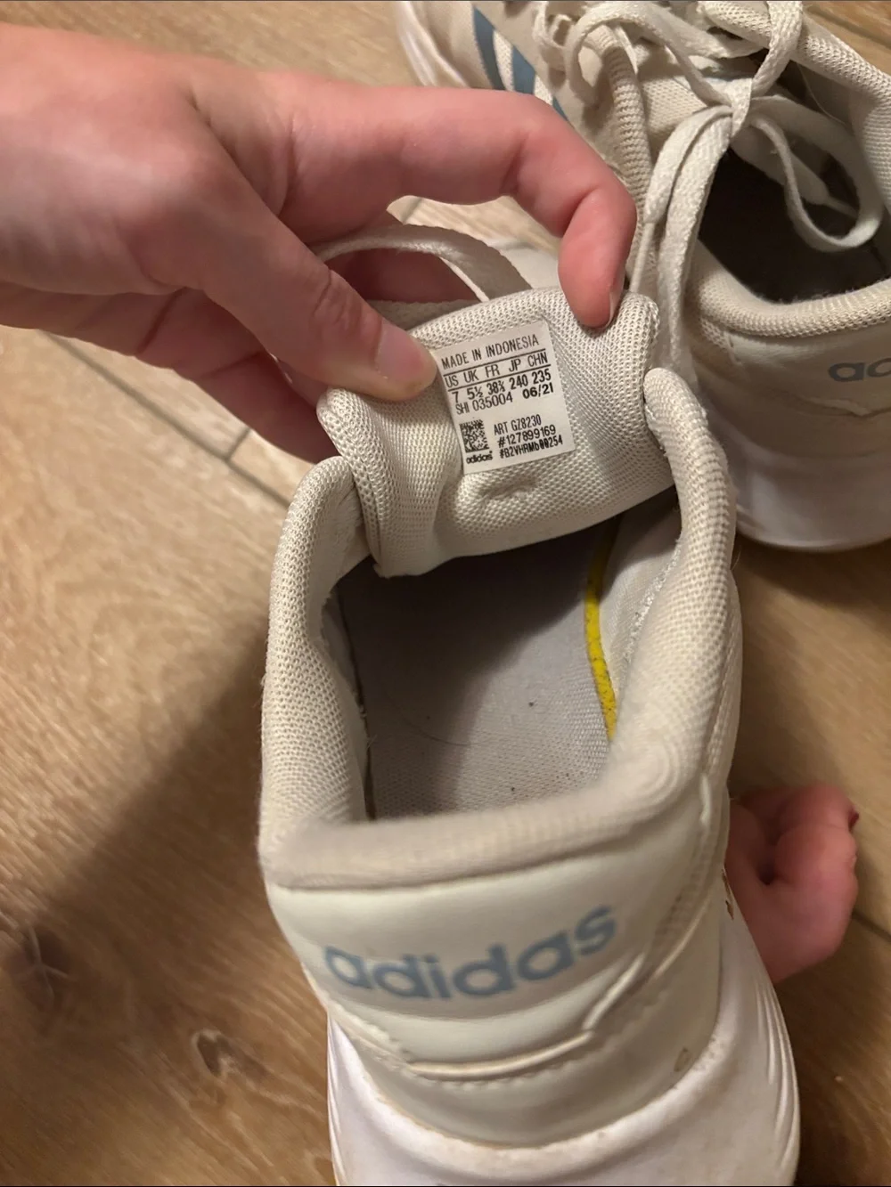 adidas Cream women’s  Sneakers with Light Blue Stripes